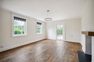 Dining Room- click for photo gallery